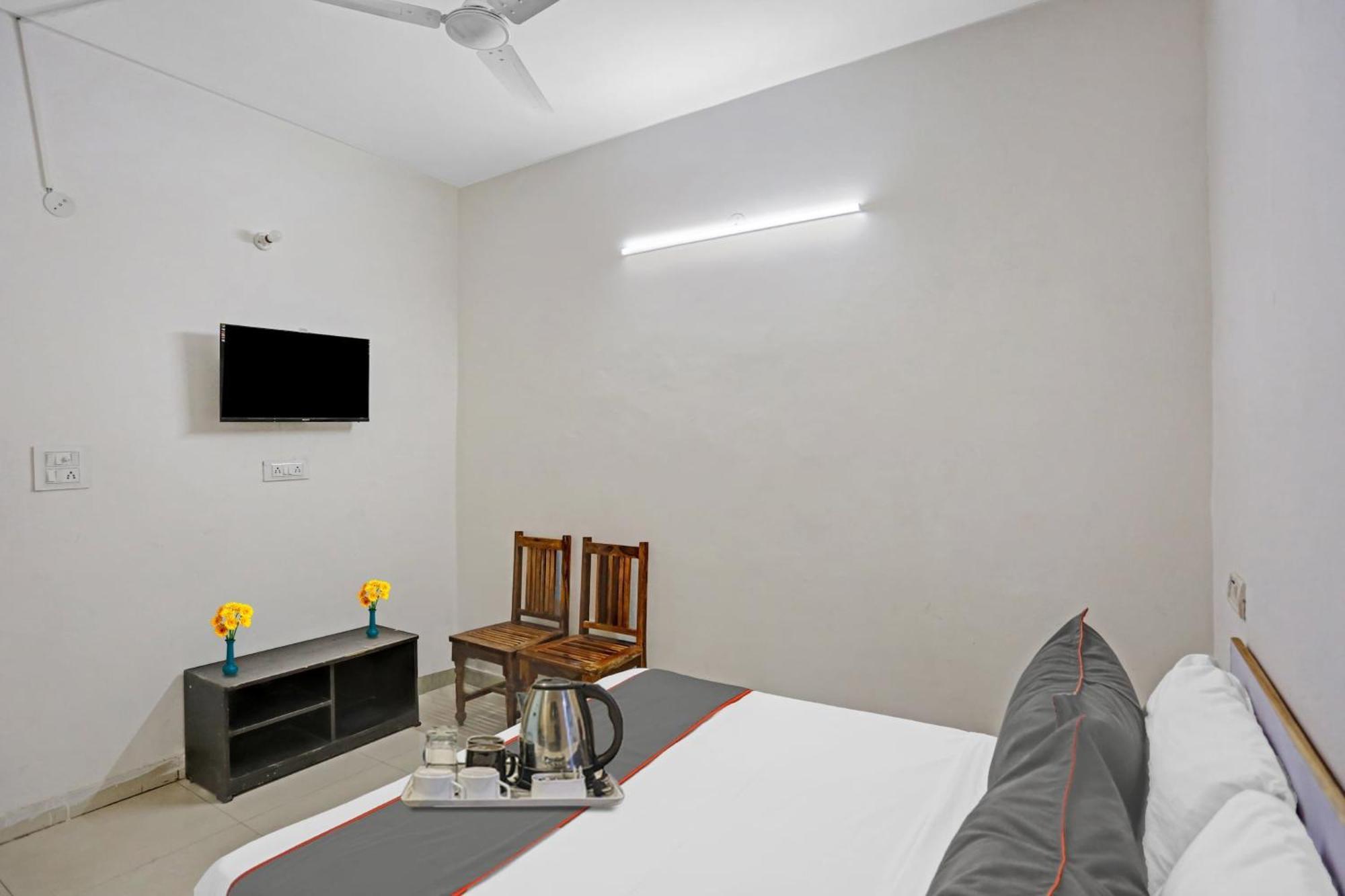 Hotel O Imperial Residency Near Dashrath Puri Metro Station New Delhi Exterior photo